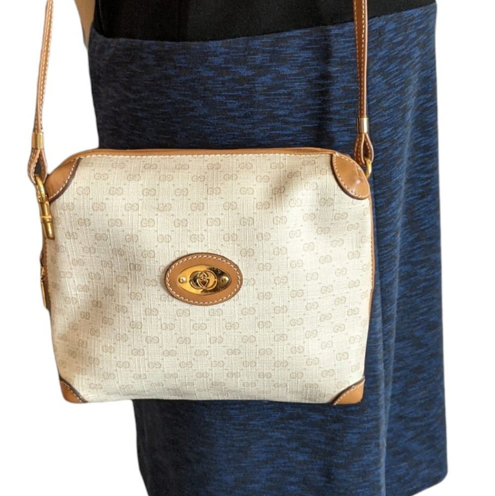 GG GUCCI VINTAGE SHOULDER BAG